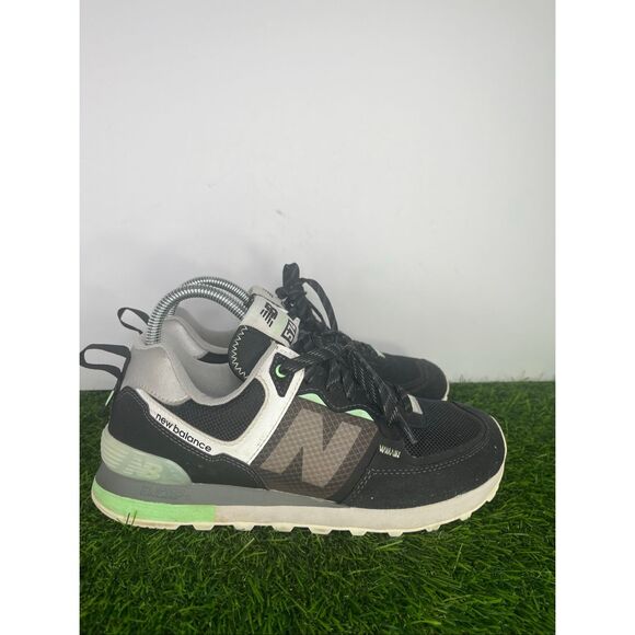 New Balance 574 Women Sneaker Size 8.5 Black Green Lace Up Gorpcore Athletic - Picture 3 of 8